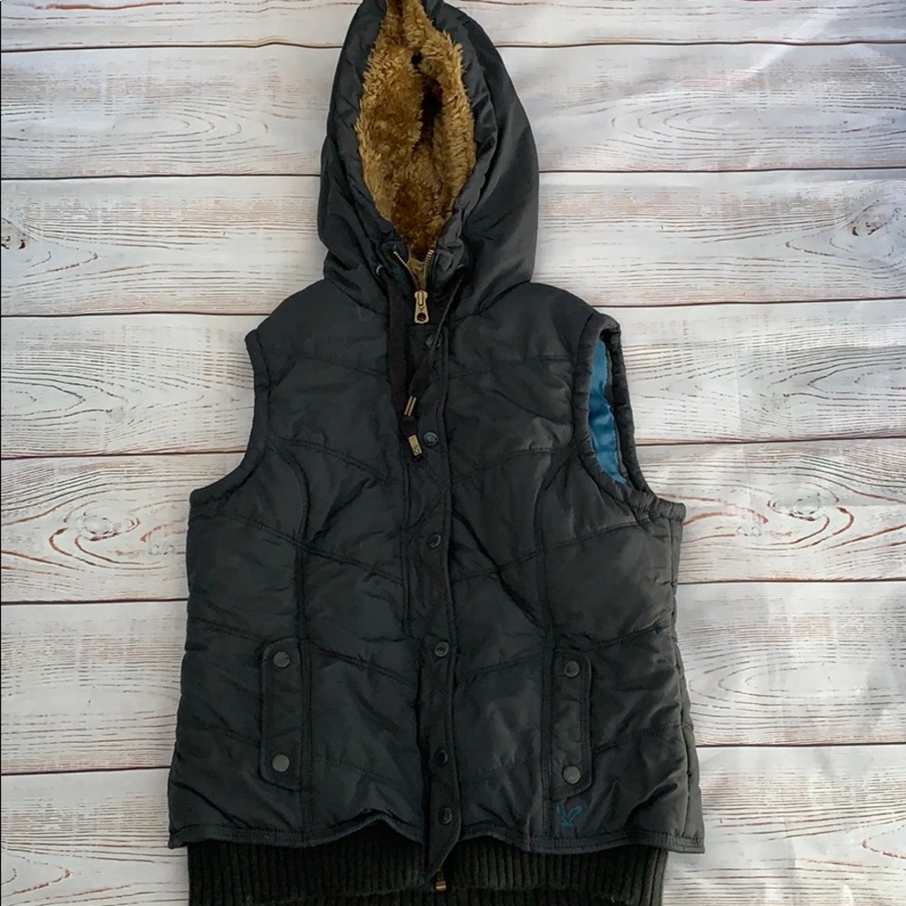 American Eagle Outfitters Navy Zip Up/Button Vest